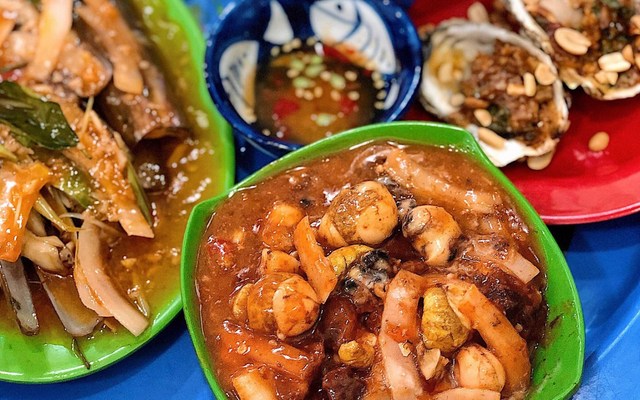 Tuyến Ốc - Khoai, Ốc & Cút Lộn Xào Me