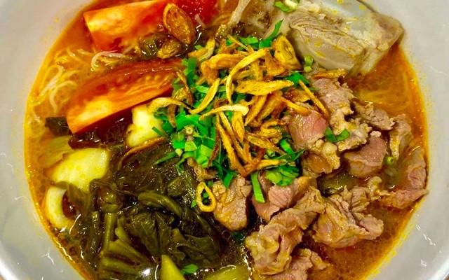 A Quắn - Bún Sườn Sụn Cải Chua
