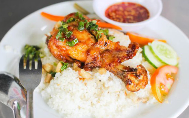 Cơm Tây - Cơm Gà & Sườn BBQ