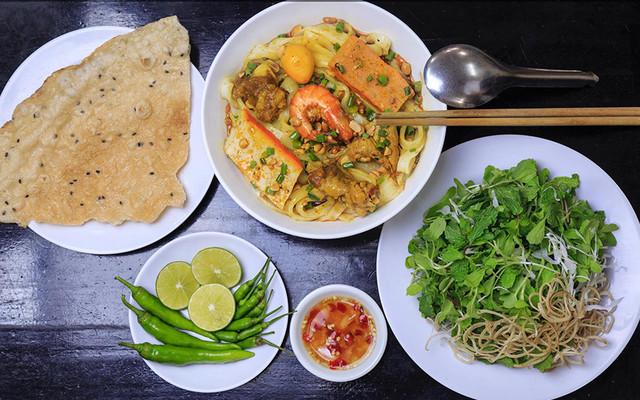 Mì Quảng 3 Anh Em Chính Gốc - Trần Não