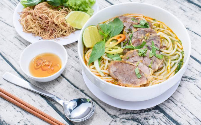 Bún Bò Út Ti - Mạc Đĩnh Chi