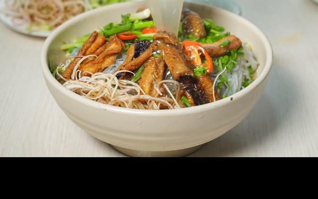 Bún Cá Rô Đồng Phong Lan