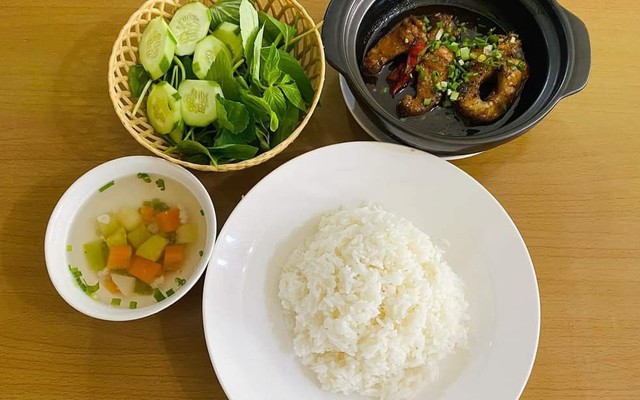 Thúy Chi - Cơm Trưa Văn Phòng