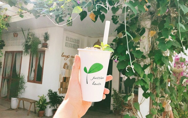 Passion House - Drinks & Cake