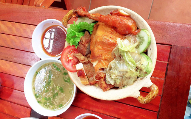 Cơm Thố Đà Thành