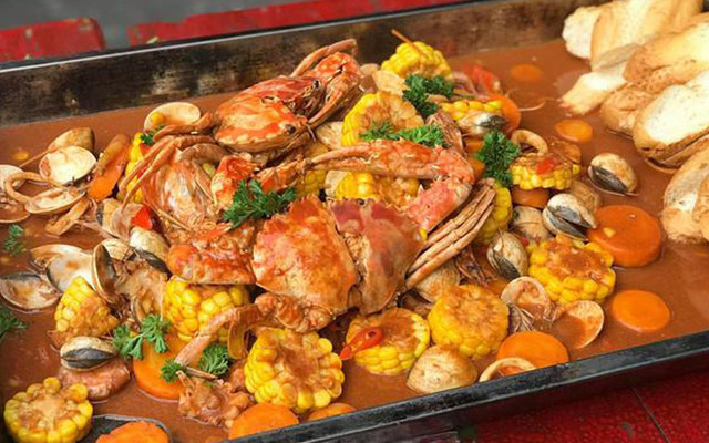 The Crawfish House & Thai Food