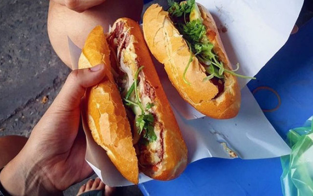 Bánh Mì Thịt Nướng - Chùa Hàng