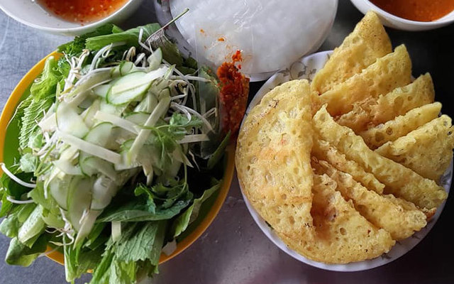 Bánh Xèo Cô Năm Miền Trung
