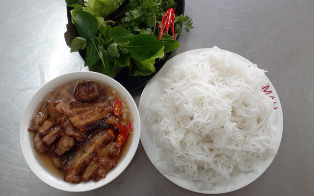 Bánh Cuốn, Bún Chả & Gà Tần - Đền Lừ 2