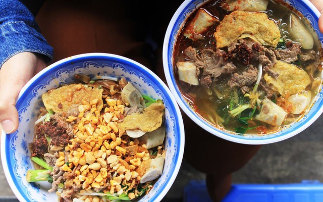 Quán Gánh Chị Nhung - Bánh Đa Trộn