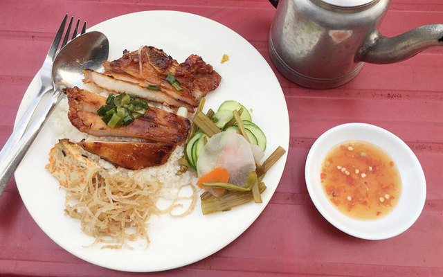 Thắm - Cơm Tấm & Bún Thịt Nướng