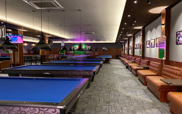 KISS Billiards & Lounge