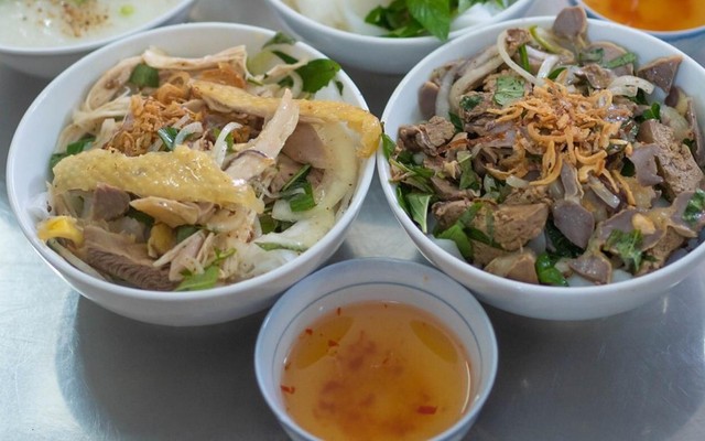 Thu Phương - Bánh Ướt Lòng Gà