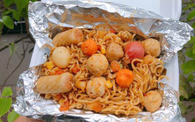 Korea Hotdog & Mì Trộn Indomie - Âu Cơ