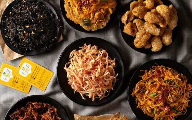 Lady Food - Chân Gà, Khô Gà & Bánh Tráng - Nơ Trang Long