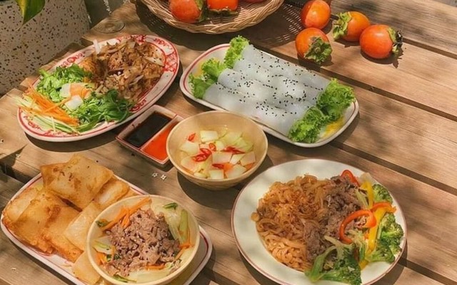 Út Chu Quán - Bún Đậu & Phở Cuốn