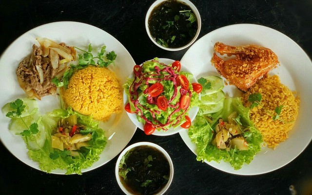 Cơm Gà Xối Mỡ Hải Nam - Đường Số 65