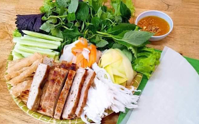 Nem Nướng Nha Trang Mẹ Chip - Xuân La
