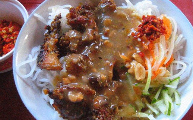 Bún Thịt Nướng Cô Nga