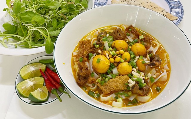 Mì Quảng Cô Cô Cô - Đỗ Xuân Hợp