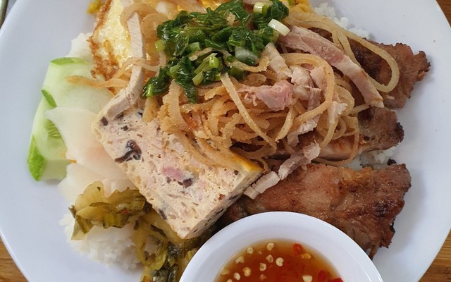 Quán Dung - Cơm Tấm