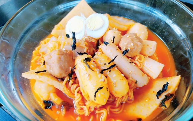 UM Tokbokki & Coffee Shop