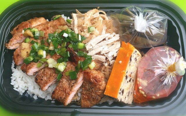 Bếp Nhà Bao Tiểu Thư - Cơm & Bánh Tằm Bì