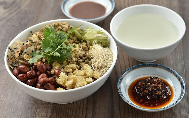 Chị Mừng - Cơm Hến & Bún Hến