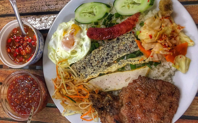 Lốc Cốc - Cơm Gà Xối Mỡ