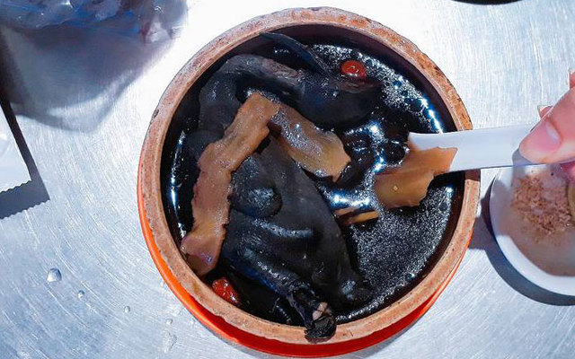 Trúc Anh - Gà Ác Tiềm Trong Lon & Chè Tuyết Yến - Kha Vạn Cân