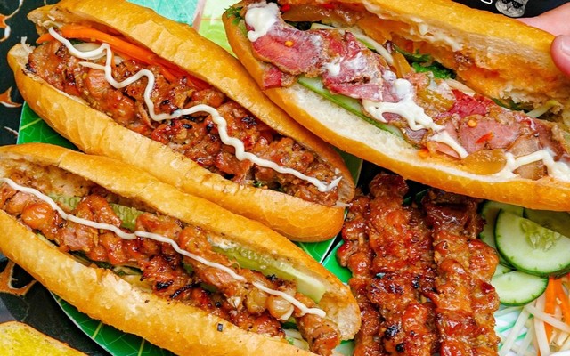 Bánh Mì Thịt Xiên Nướng Hà Nội