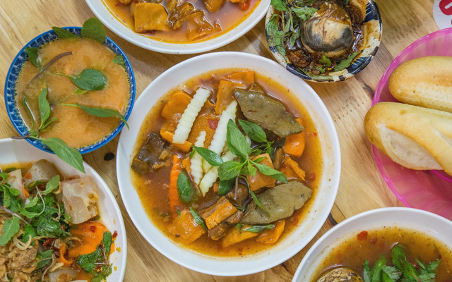 Phá Lấu Thủy - Núi Thành