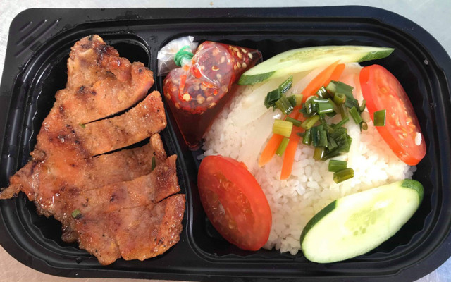 Cô Nhiễu - Cơm Tấm & Bún Thịt Nướng