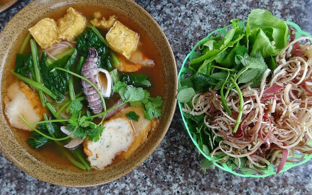 Bún Thái & Gỏi Thái Vana
