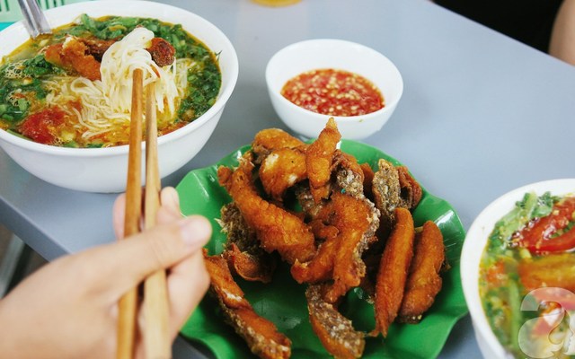 Hạnh Vân - Bún Cá Chấm & Canh Cá Rô Đồng