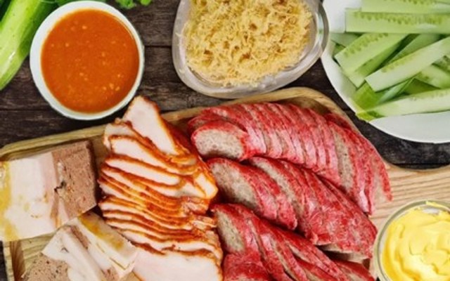 Bánh Mì 48 Món Ngon Nhà Làm - Linh Quang