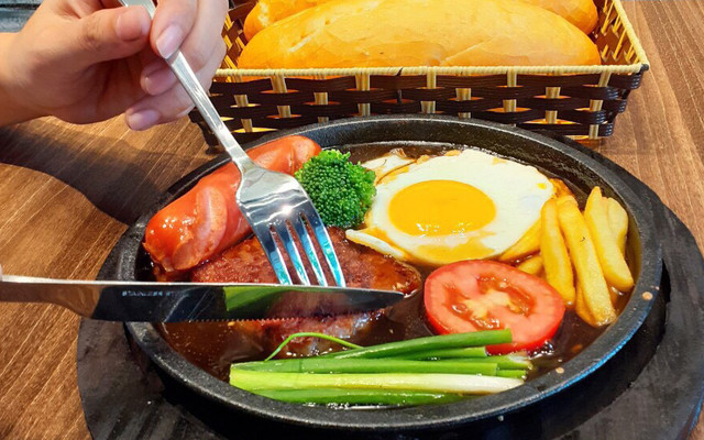 Bánh Mì Chảo Phú Ông