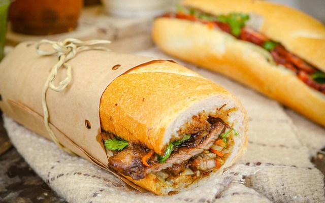 Bánh Mì Obama - Nguyên Hồng