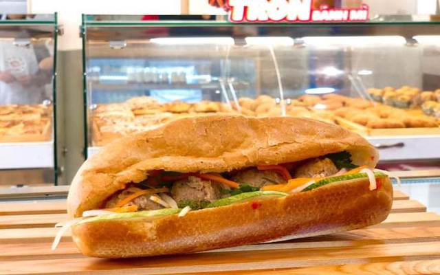 Bánh Mì Siêu Nhân - Võ Thành Long