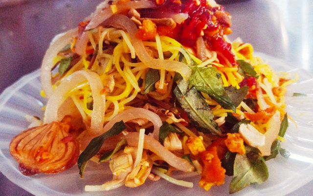 Quán Yến - Bún Trộn