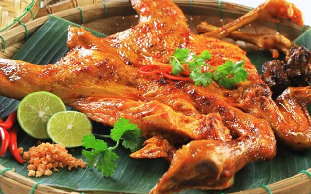 Gà Nướng Nổ Muối Ớt Nam Bộ - Ông Ích Khiêm
