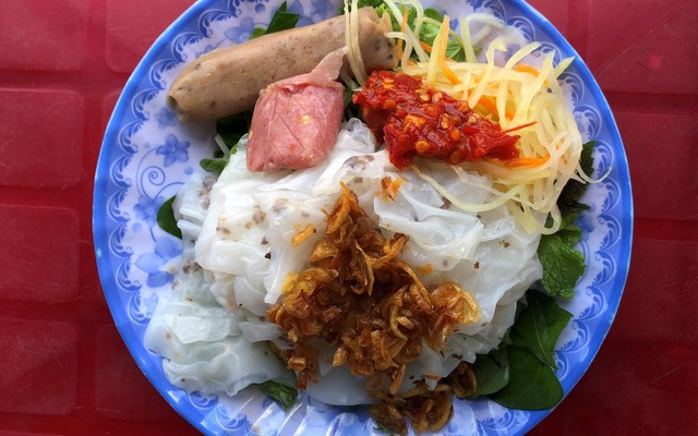 Bánh Cuốn Cô Nở