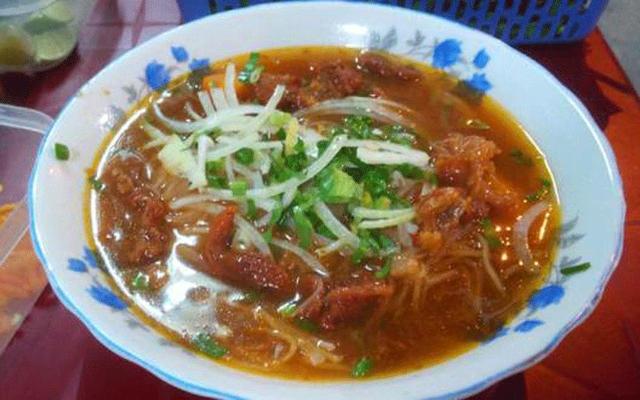 Dì Tư - Hủ Tiếu Bò Kho & Thập Cẩm