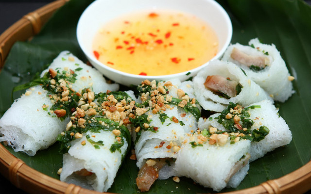 Tiệm Nhà T.O.M - Trà Trái Cây & Ăn Vặt