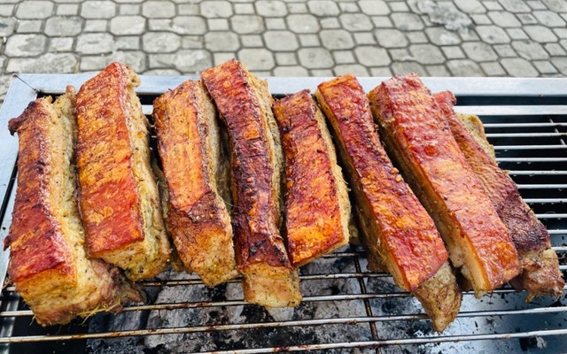 Ba Chỉ Nướng & Dồi Nướng - Chuẩn Heo Quê