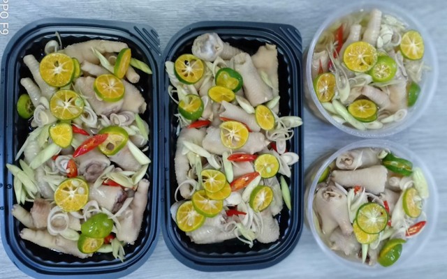 Kitty - Chân Gà Sả Tắc & Sữa Chua Trái Cây - Phạm Văn Bạch