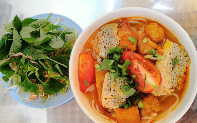 Út Lan - Bún Riêu & Canh Bún