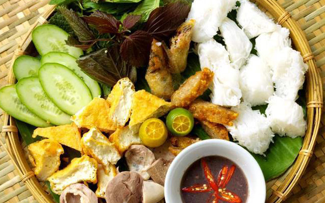 Chị Vân - Bún Đậu Mắm Tôm - Trần Cung