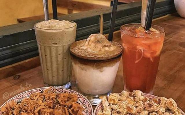 Cốc Coffee - Bến Vân Đồn