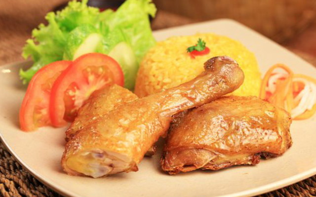 A Phi - Cơm Gà Xối Mỡ Ngũ Vị - Trường Sa